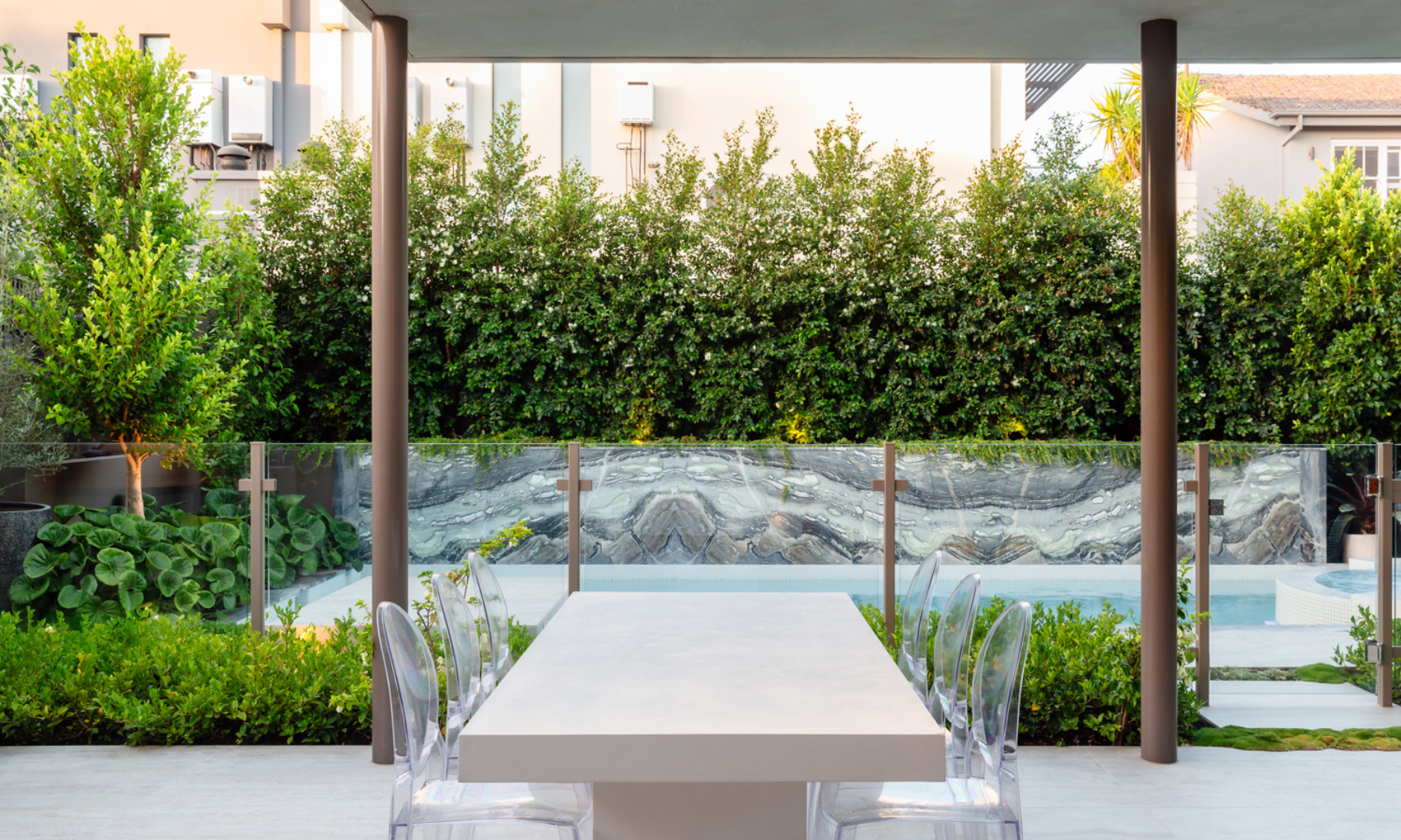 Top 10 Hedging Trees for a Dense Hedge